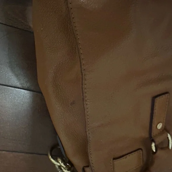 The Michael Kors Hamilton Large Leather Tote - Picture 8 of 8